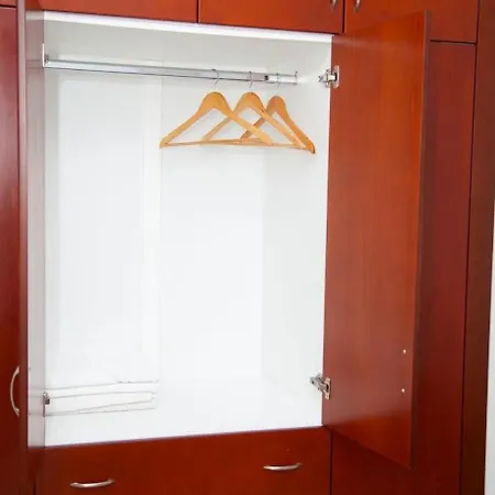3 Bedrooms, Ground Floor, Quiet Heart Of Downtown פאפוס